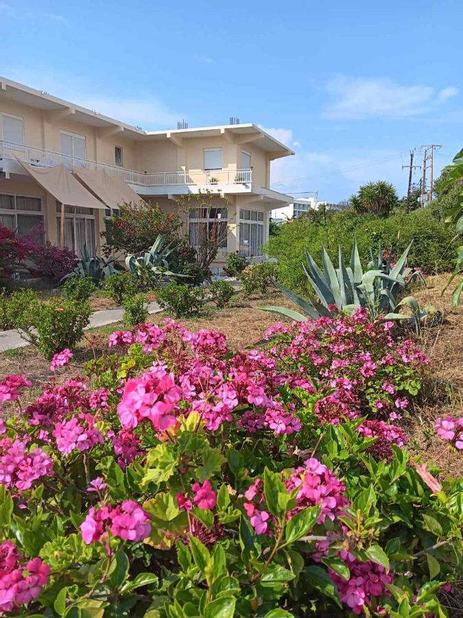 Spacious Beach House Theologos Exterior photo