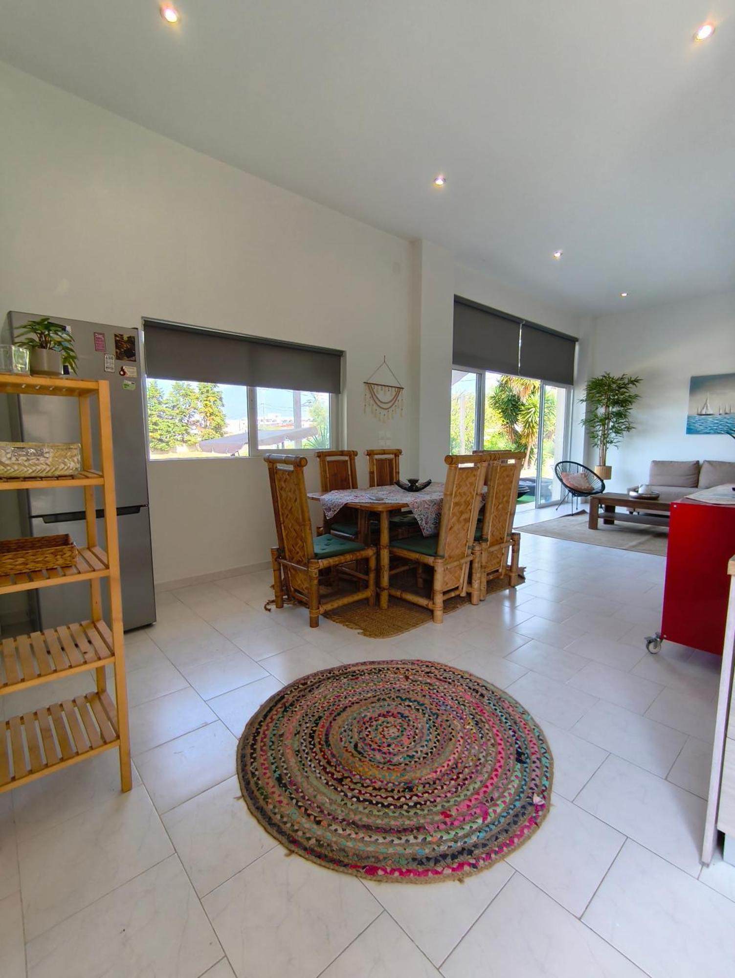 Spacious Beach House Theologos Exterior photo